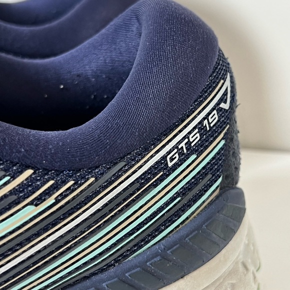 Brooks Sz. 11 GTS19 Adrenaline Navy Mesh Knit Lightweight Athletic Running Shoe - Picture 7 of 12